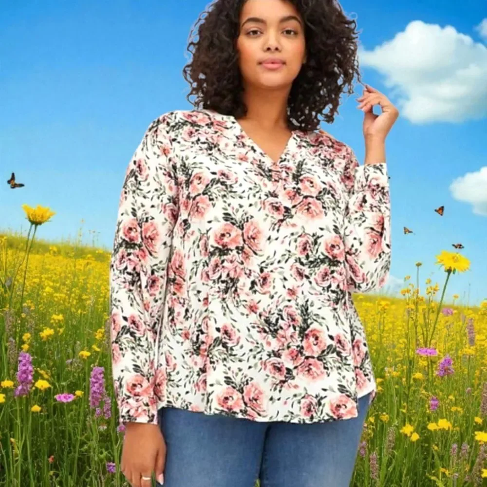 TORRID New Women's Floral Split Front Georgette Blouse. - Picture 1 of 15